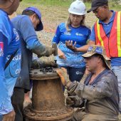 Sustitución de válvula de 10 pulgadas en la avenida Los Próceres.